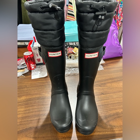 Quilted Cuffed Hunter Boots - Picture 4 of 11
